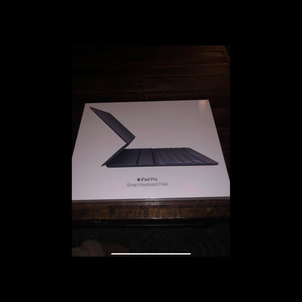Brand New 12.5 inch iPad Pro Smart Keyboard